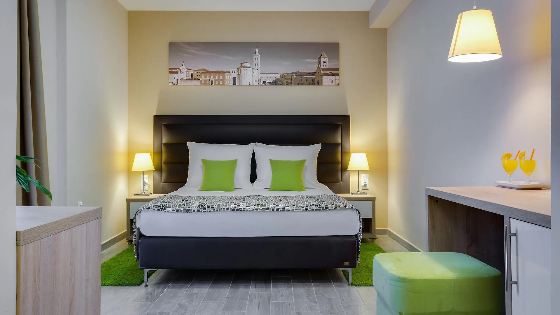 Hotel Pinija Petrcane 4*,